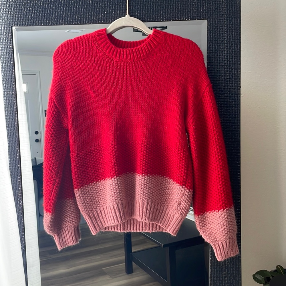 Gap Valentine’s Day Sweater | Pink and Red Sweater